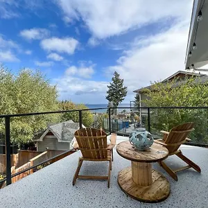 Sunrise Escape - Close To The Beach! Apartment